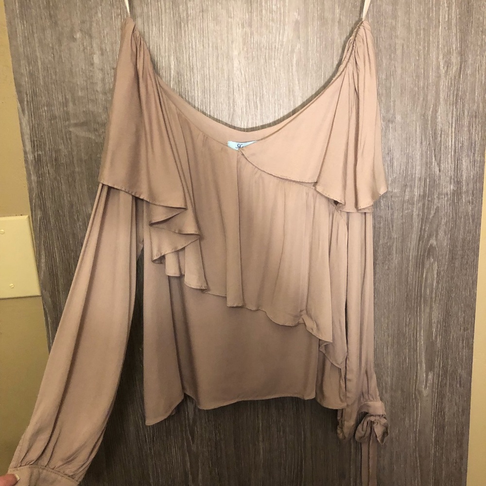 Flowy top